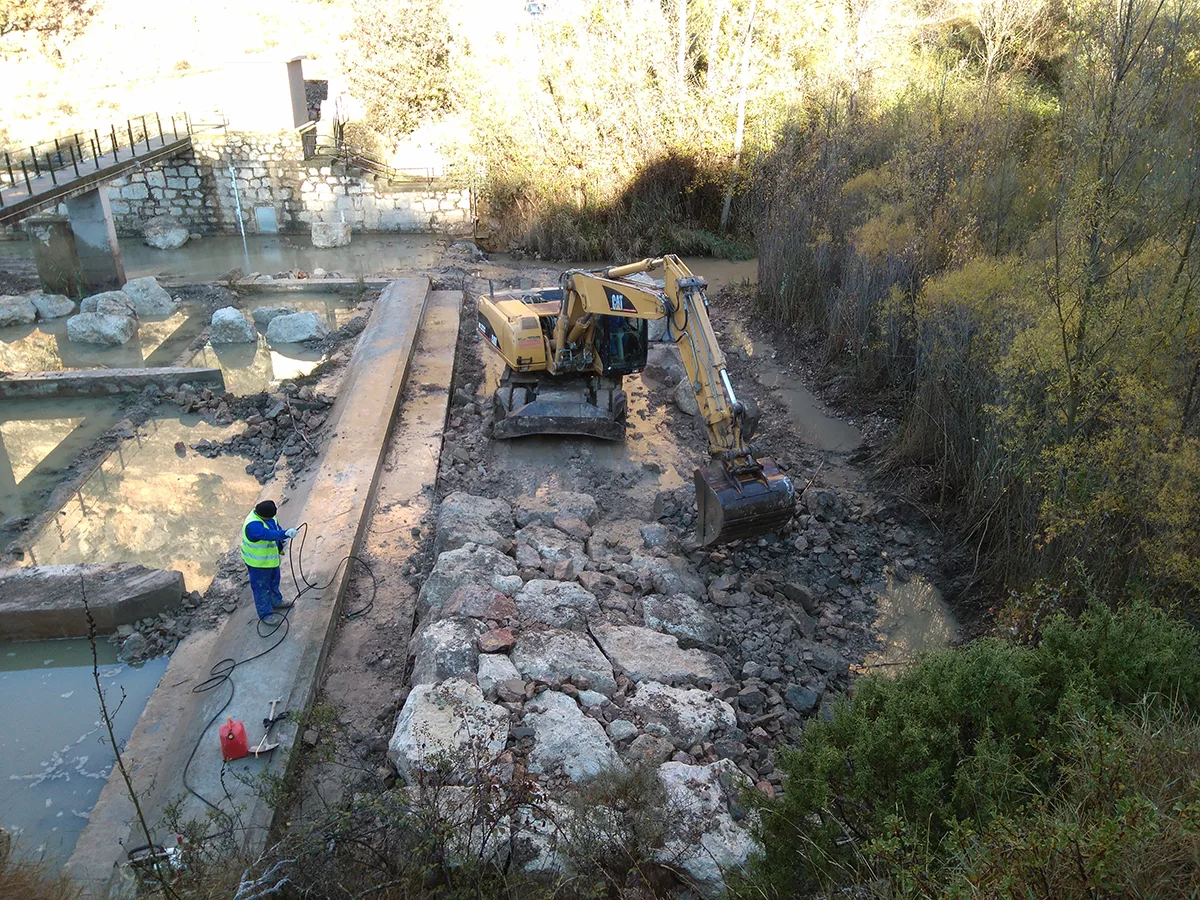 09. remodelling work on gauging station no 124 las torcas on the river huerva. tosos zaragoza 1