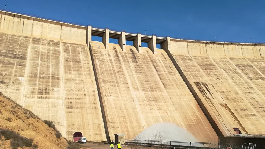 Monitoring and auscultation services for the loading of the Montearagón reservoir, Huesca. img 20200213 101002