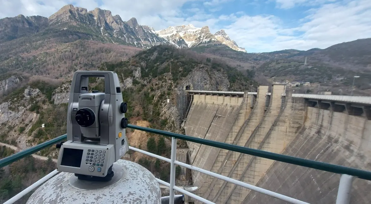 topographical control in che dams