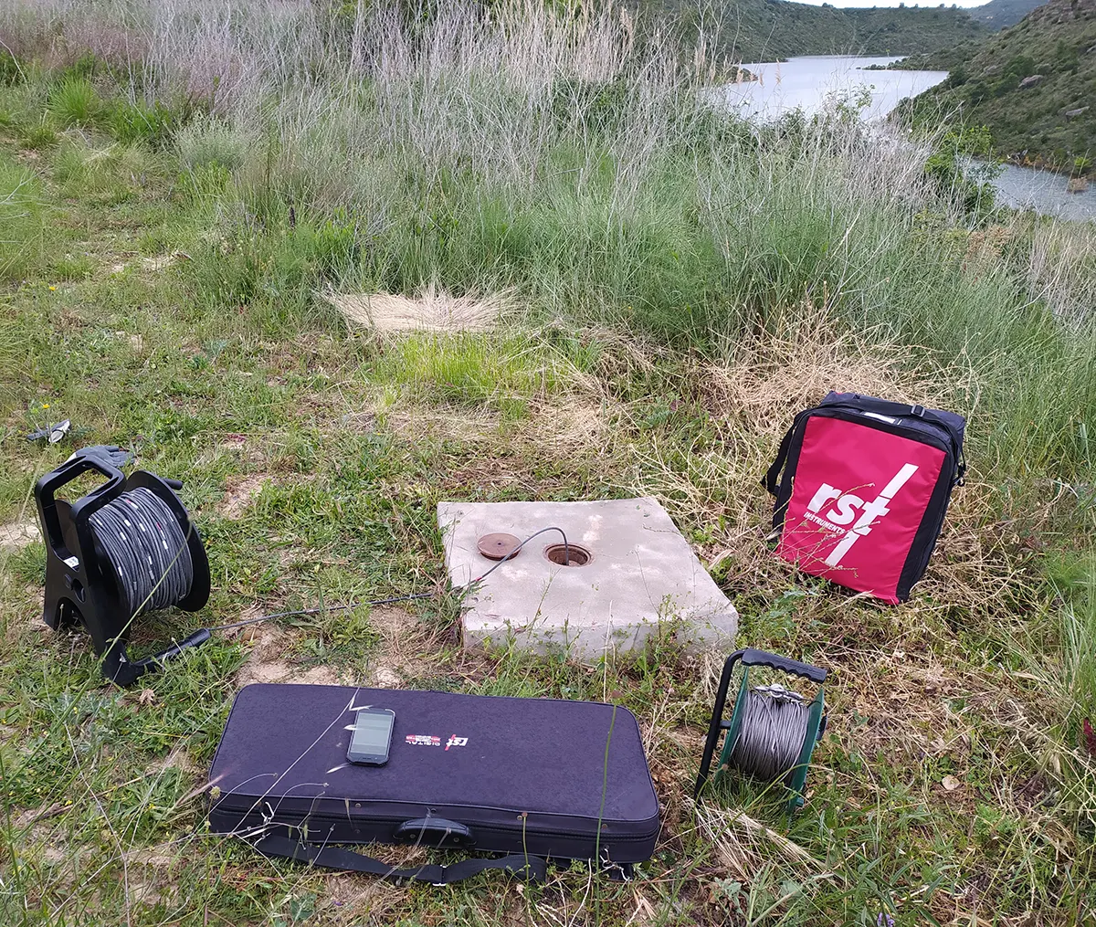 control and monitoring of slopes in the montearagón reservoir using inclinometric equipment